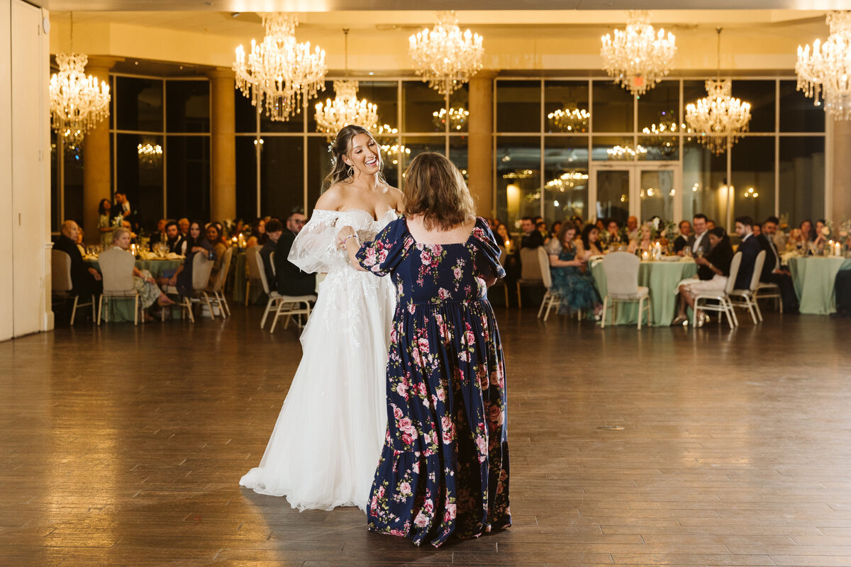 Ashton-Gardens-colorful-wedding-photographer-mcp-160