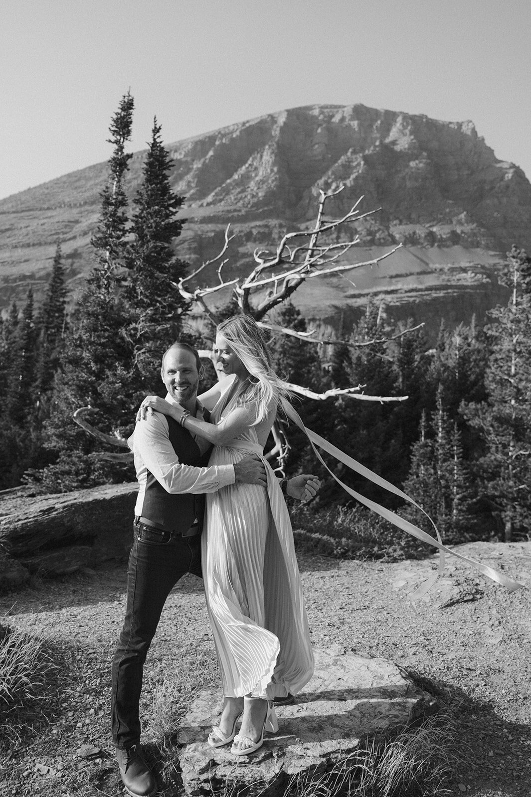 vintage-hollywood-glacier-national-park-elopement-presley-gray-photo0889-2