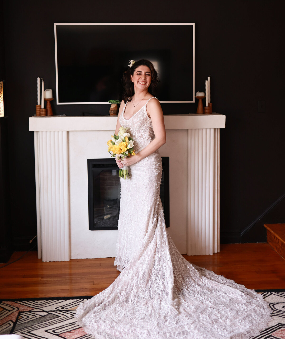 bride wearing lace dress and holding yellow tulip bouquet before Orlando Florida elopement by Orlando elopement photographer Amanda Richardson Photography