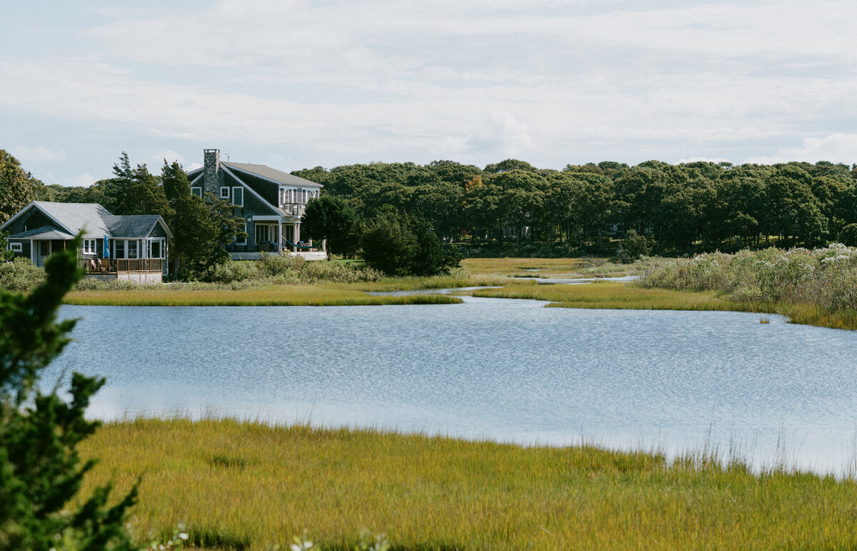 *DSC_5192_morgan_alex_october_8th_2022_beach_rd_atria_weddingkg_events_and_design_martha_s_vineyard_massachusetts_mv_luxury_wedding_weddings_planning_event_destination_private_corporate_designer_planner_mv_wedding_planner_ma.jpg