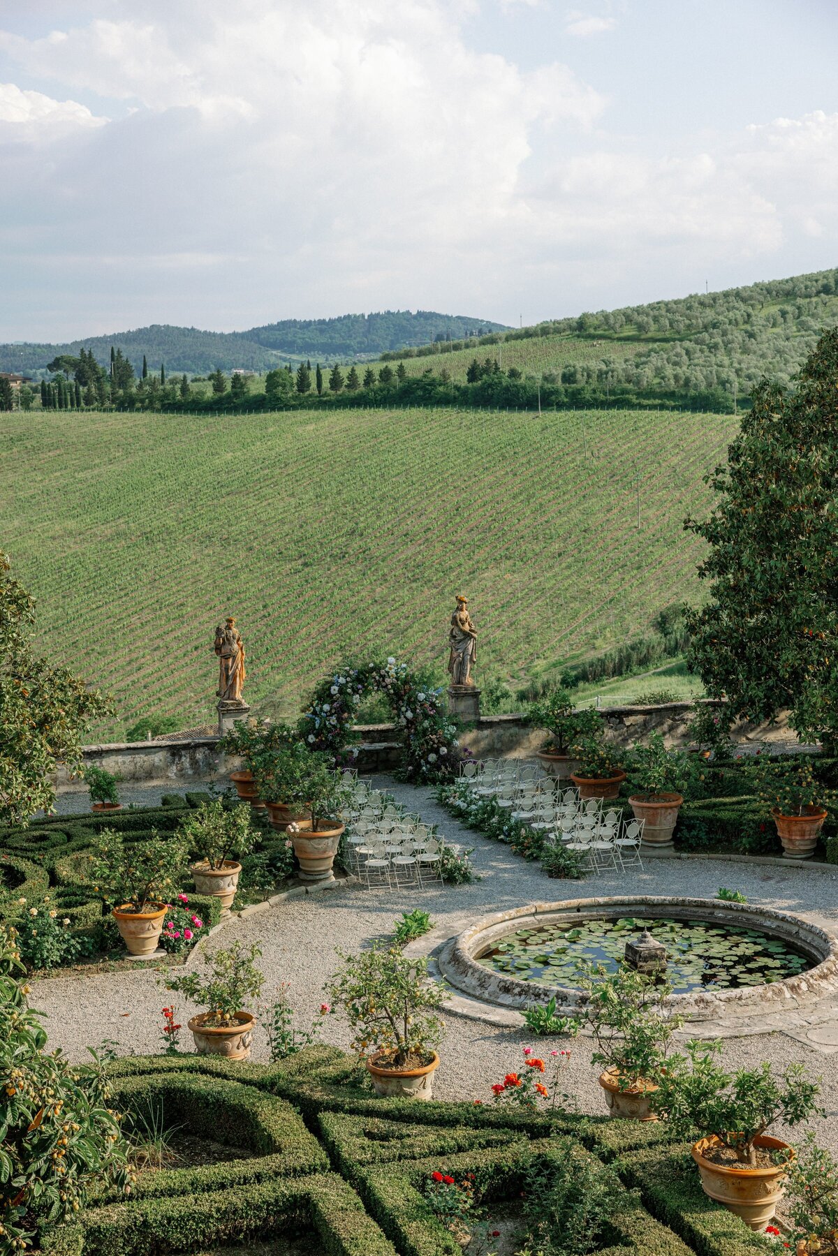 villa-corsini-florence-italy-wedding-larisa-shorina-destination-luxury-photography-219-min