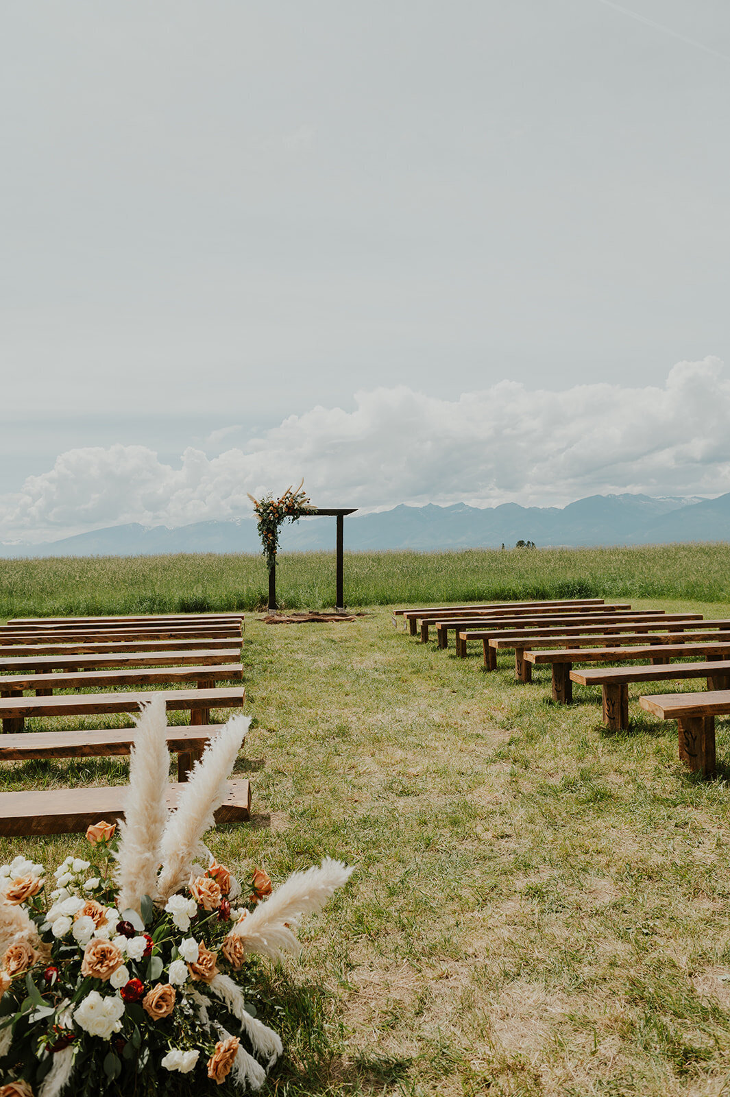 presley-gray-luxury-montana-wedding7911