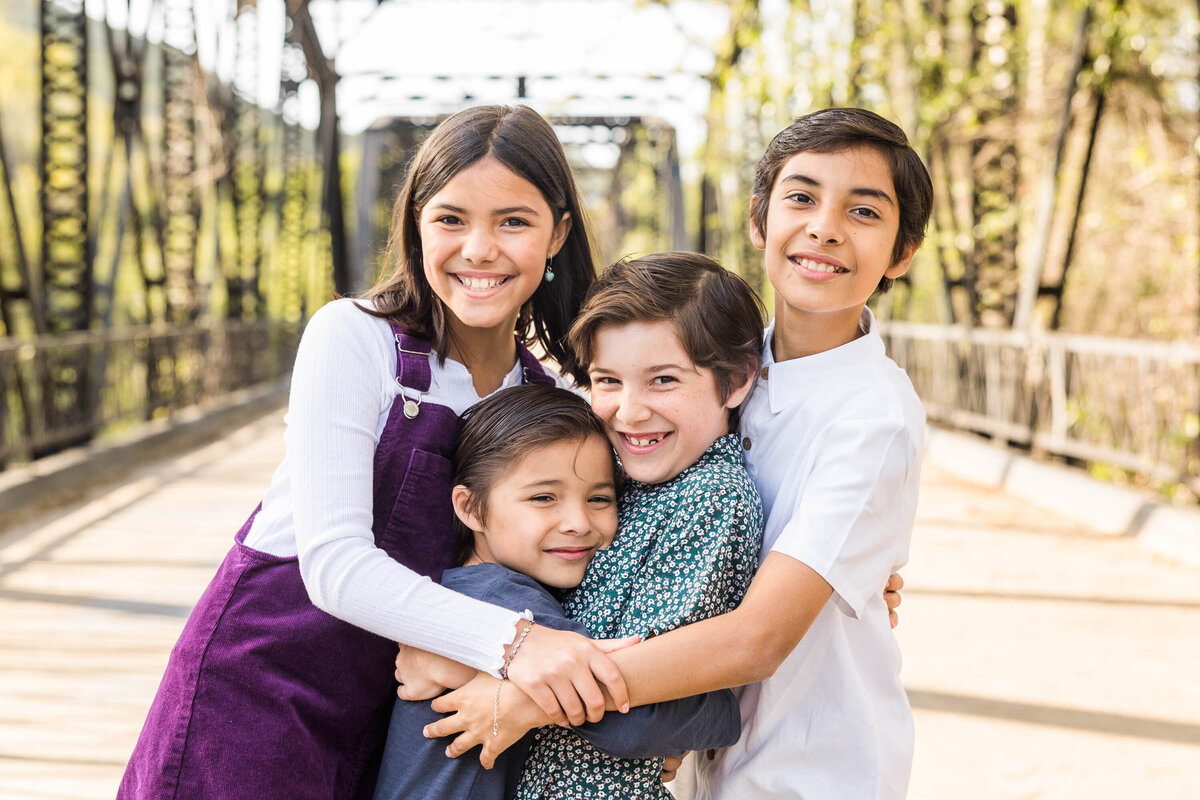 san-diego-family-photo-session-sweetwater-river-bridge-siblings