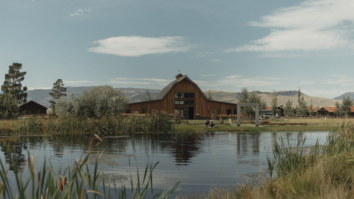 maddie-nick-copper-rose-ranch-livingston-wedding-montana-taylor-petty-photo-4057