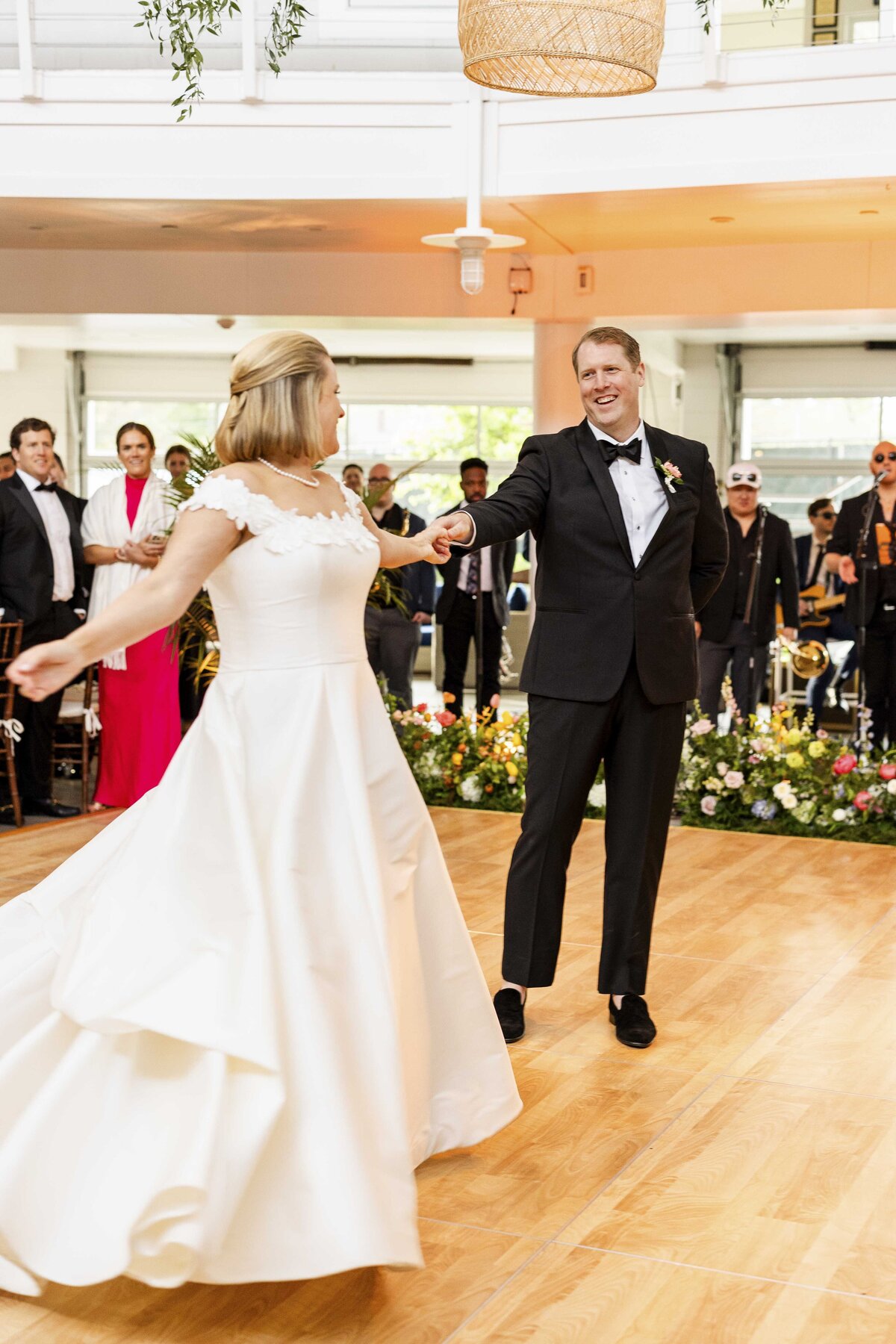 Ashley Mac Photographs - East Coast Wedding Photographer - Jersey - New York - Connecticut - Shore Club Spring Wedding with Pops of Color -37