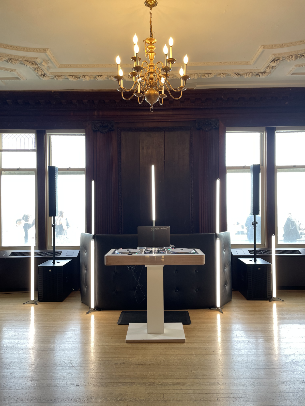 elegant-wedding-ct-dj-booth-mansion-branford-house
