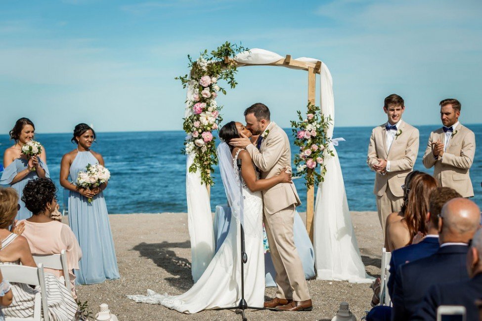 fairfield-beach-club-wedding-ct-wedding-planner-11-975x650