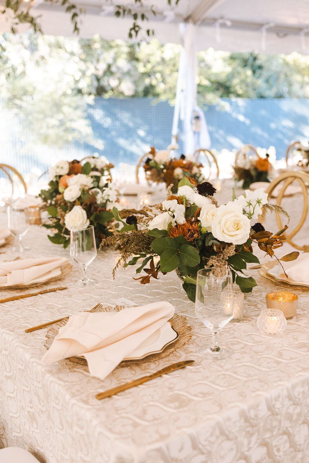 wedding-tent-place-setting
