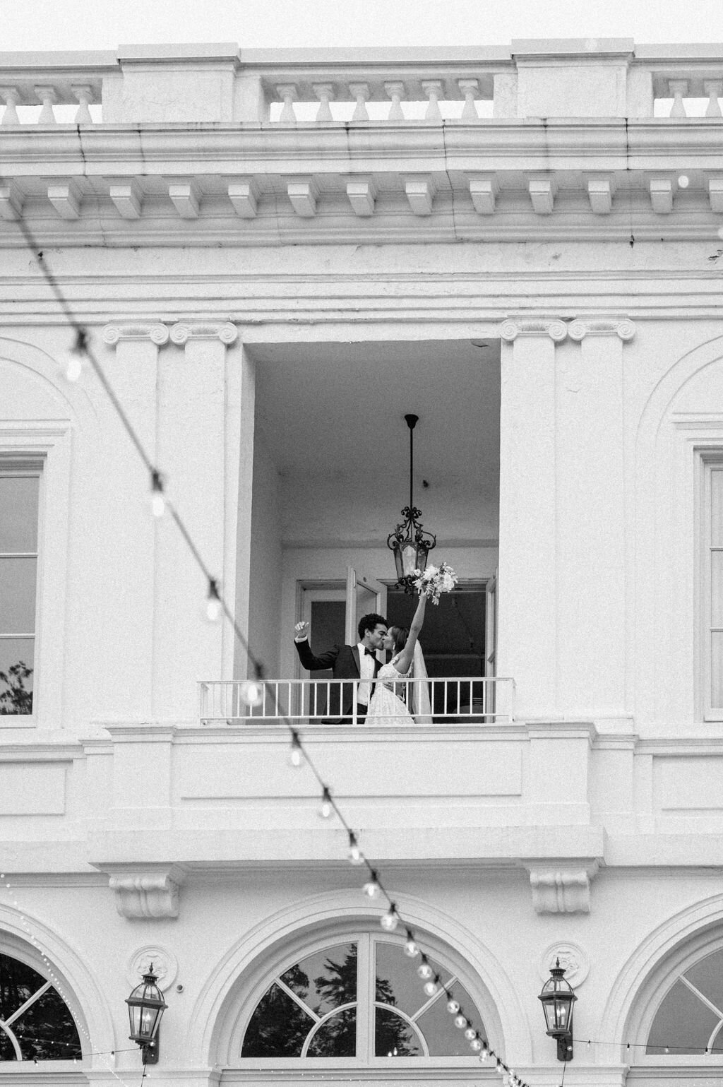 wedding-ceremony-at-wadsworth-mansion-ct