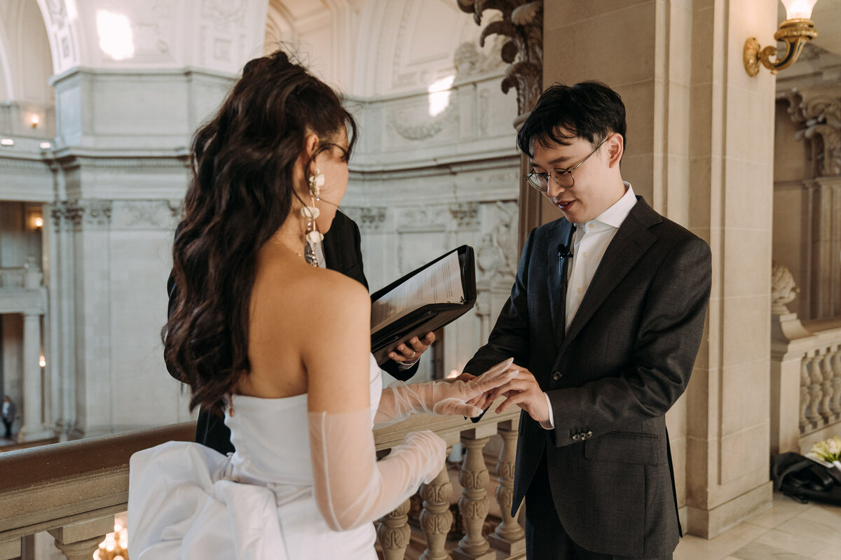 Joyce Li Photography Destination Wedding Elopement Engagement Lifestyle Portrait Photographer West Coast Seattle Washington California sfcityhallelopement-12