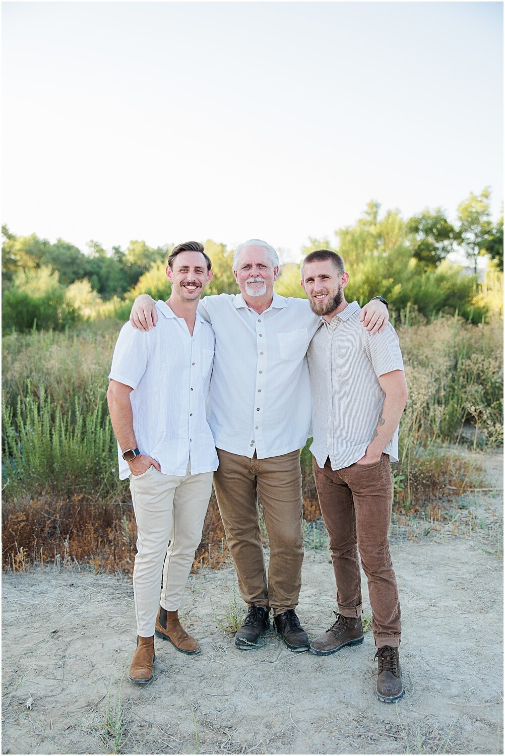 Neutral-Outfit-Insperation-Ideas-Family-Portraits-in-Menifee (4)