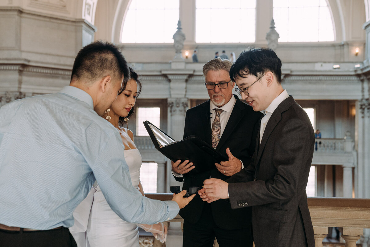Joyce Li Photography Destination Wedding Elopement Engagement Lifestyle Portrait Photographer West Coast Seattle Washington California sfcityhallelopement-9