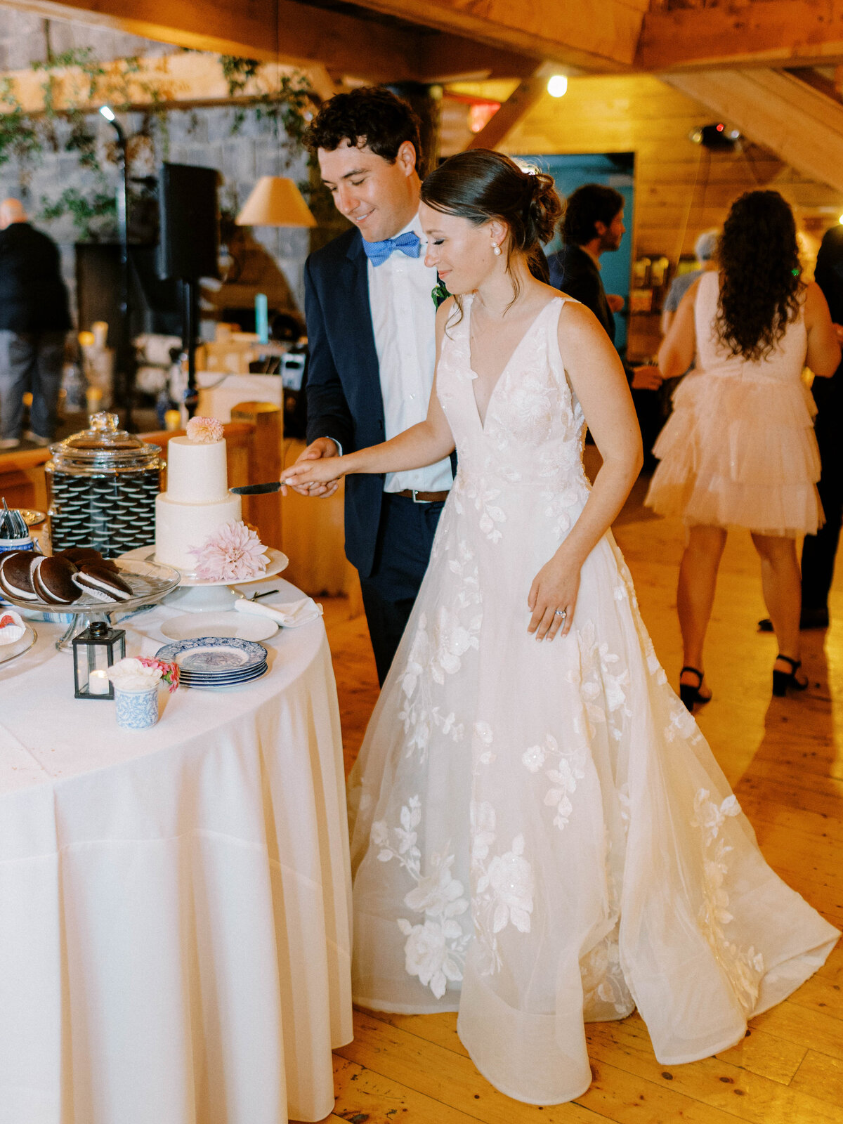 Vermont-Luxury-Wedding-Photographer-Reception-Party_321