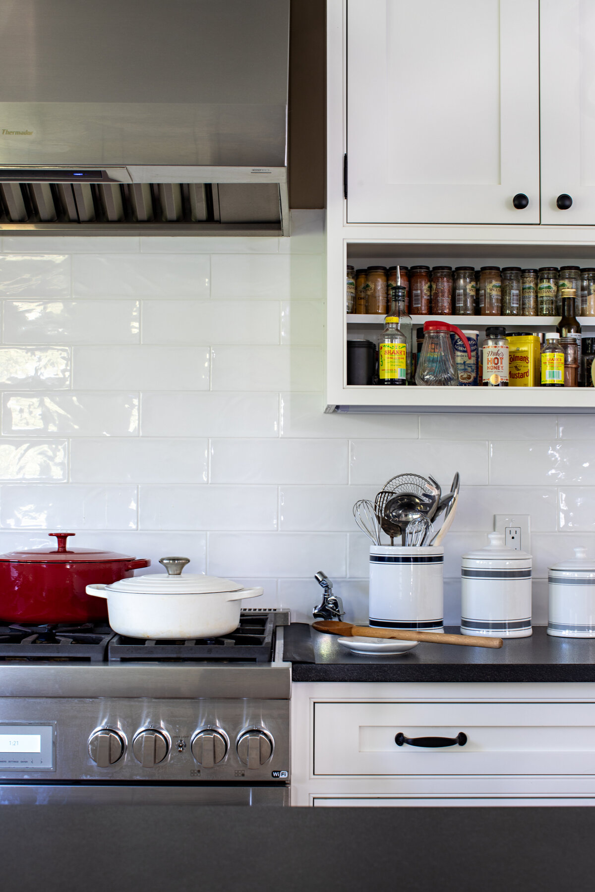 white-modern-kitchen-with-stainless-steel-appliances