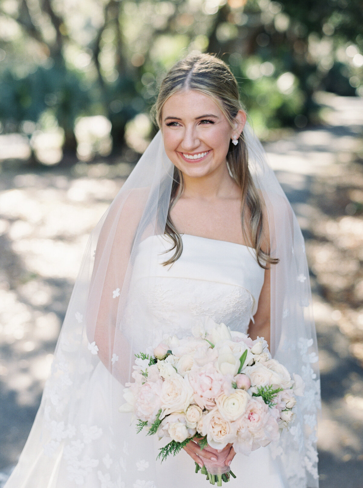 Emily March Photography Wilmington, North Carolina and Destination Wedding Engagement Photographer Heirloom Photography for Memorable Gatherings Light Airy Sentimental Imagery Images Weddings CannonWedding_0210