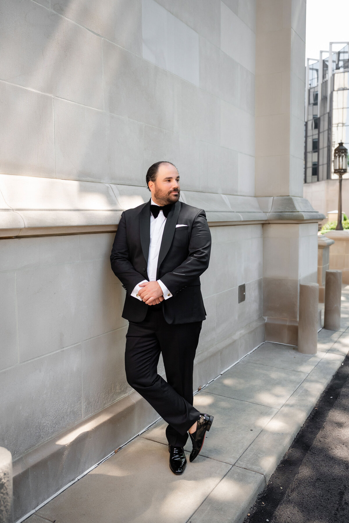 classic wedding photograph outside of st paul cathedral