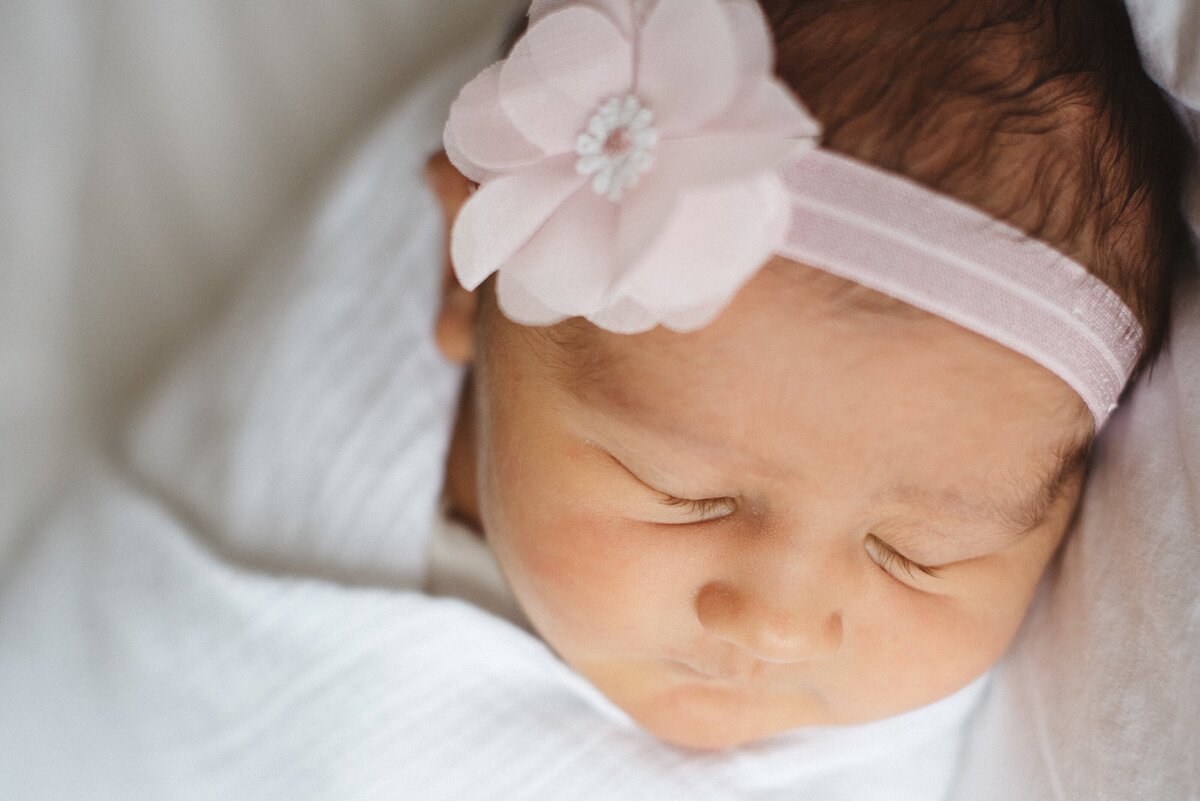 newborn portraits lifestyle photography ohio