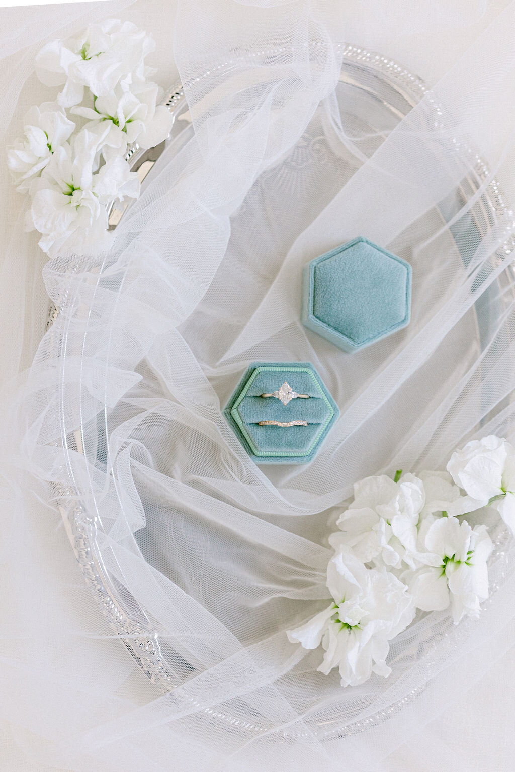 wedding-ring-velvet-box