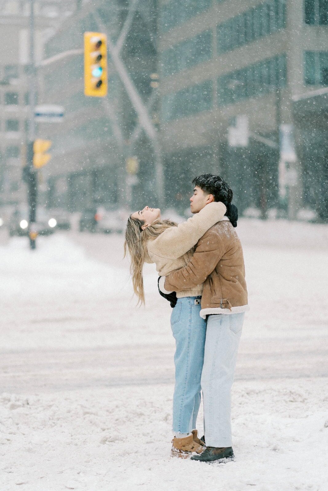 E10-Winter-snowy-engagement-photoshoot-in-Toronto-Zhan-and-Tina-2025-02-16-2500px-1045