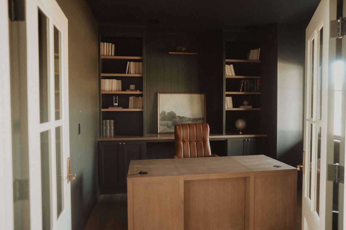 9632-Office-Polk-City-Central-Iowa-Custom-Home-JRL-Builders-3F1A7945