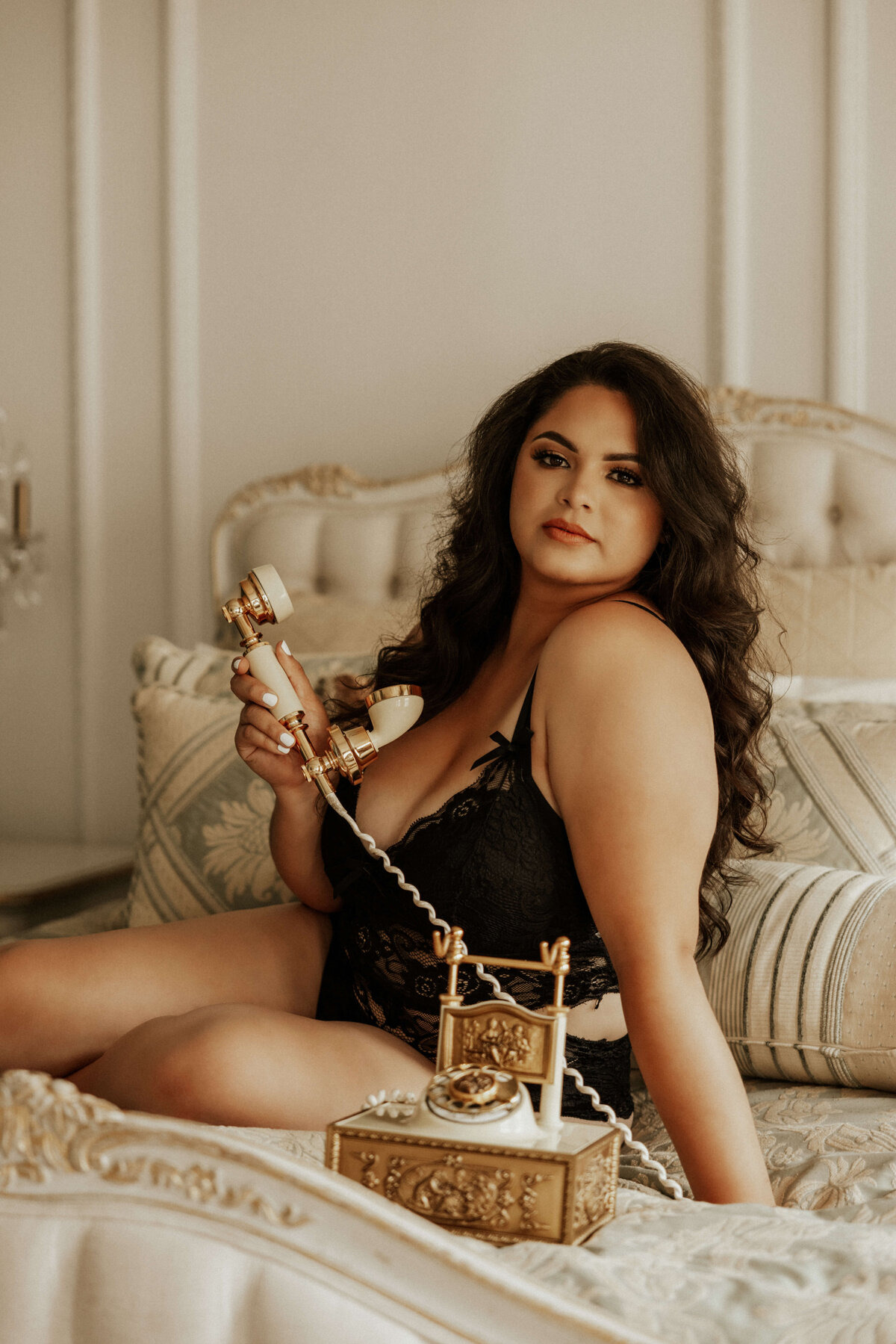 paris-boudoir-lingerie-independent-woman-portrait