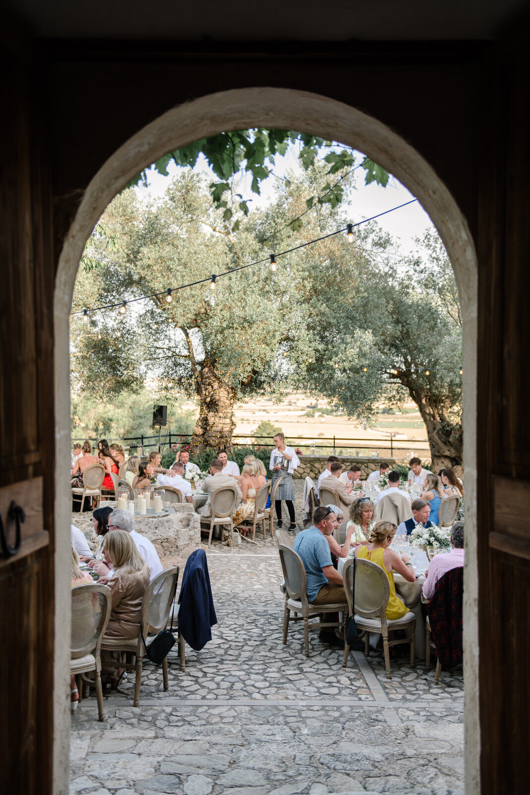 finca serena dinner reception in the courtyard