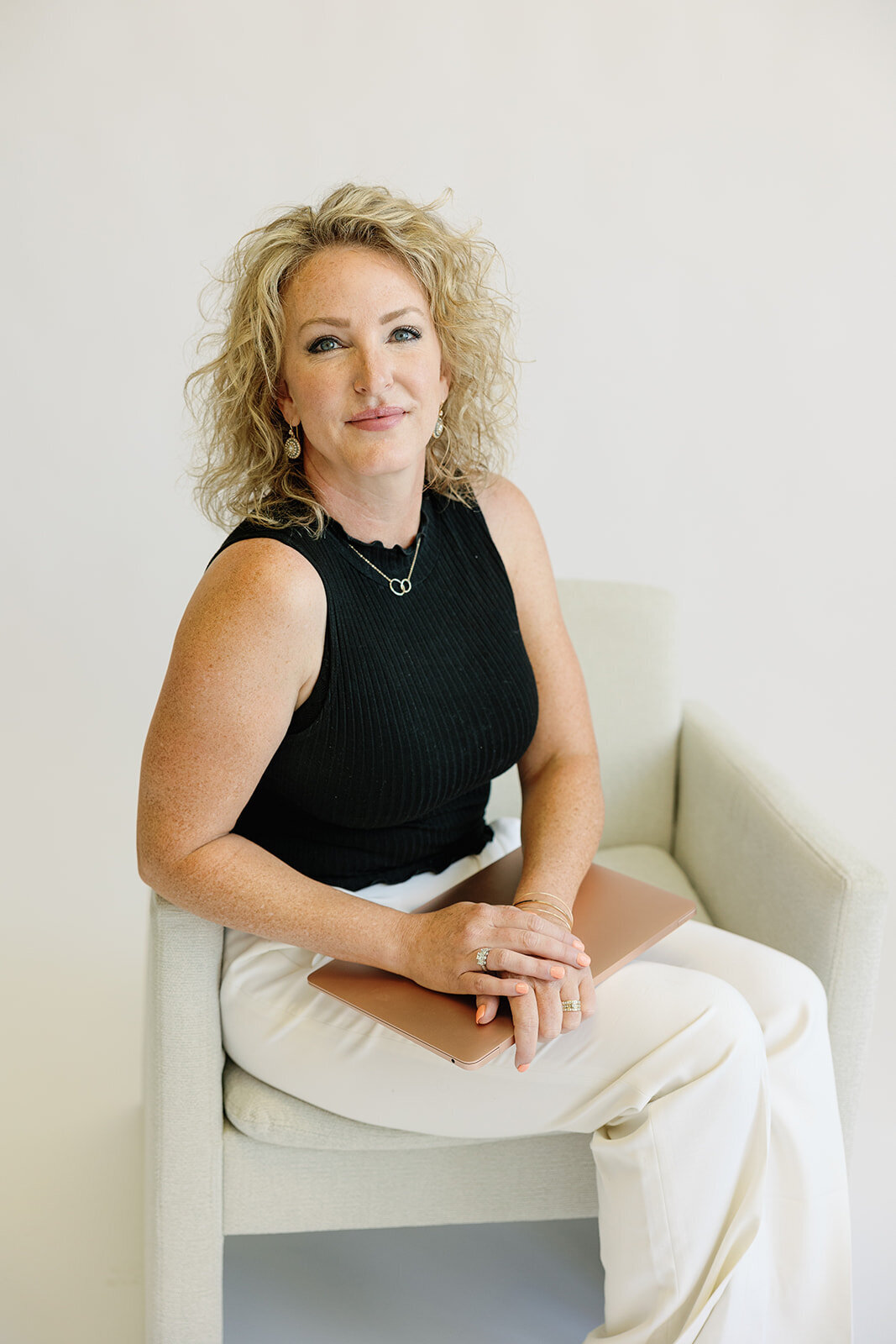 milwaukee-wedding-planner-headshots-14