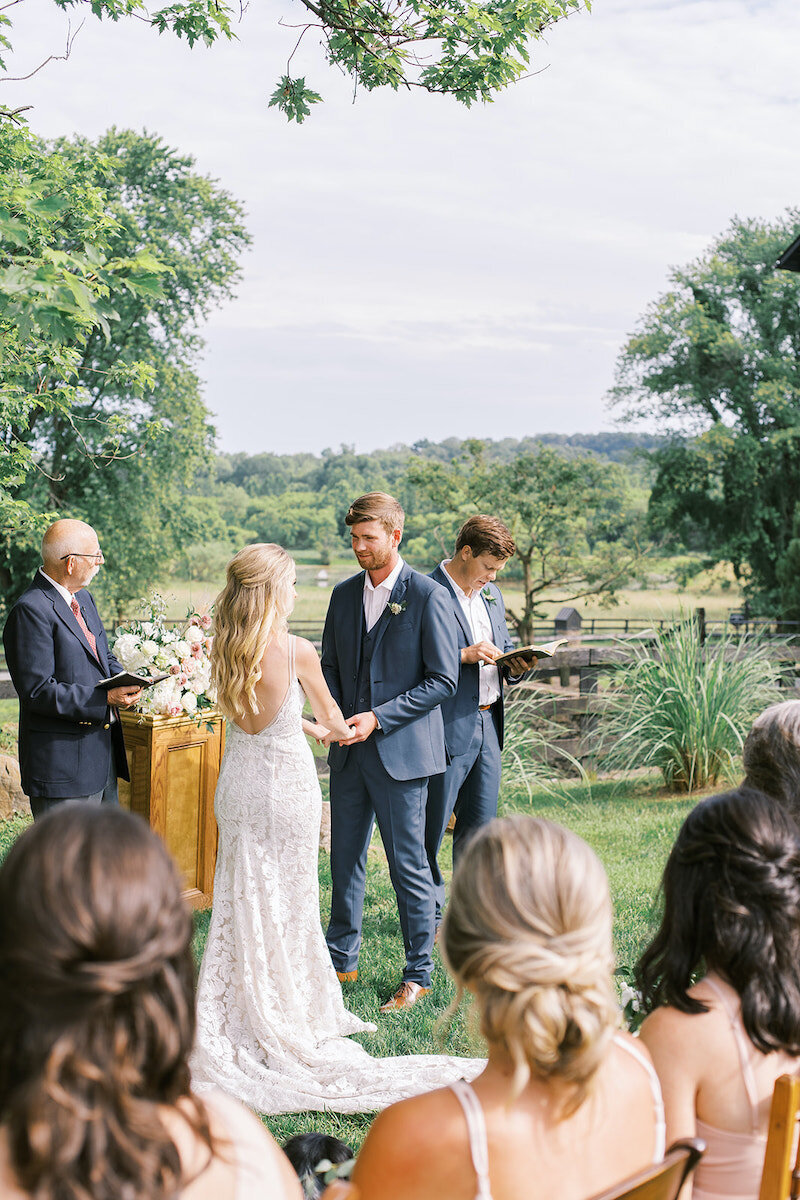 Romantic-barn-weddings-purcellville-va00017