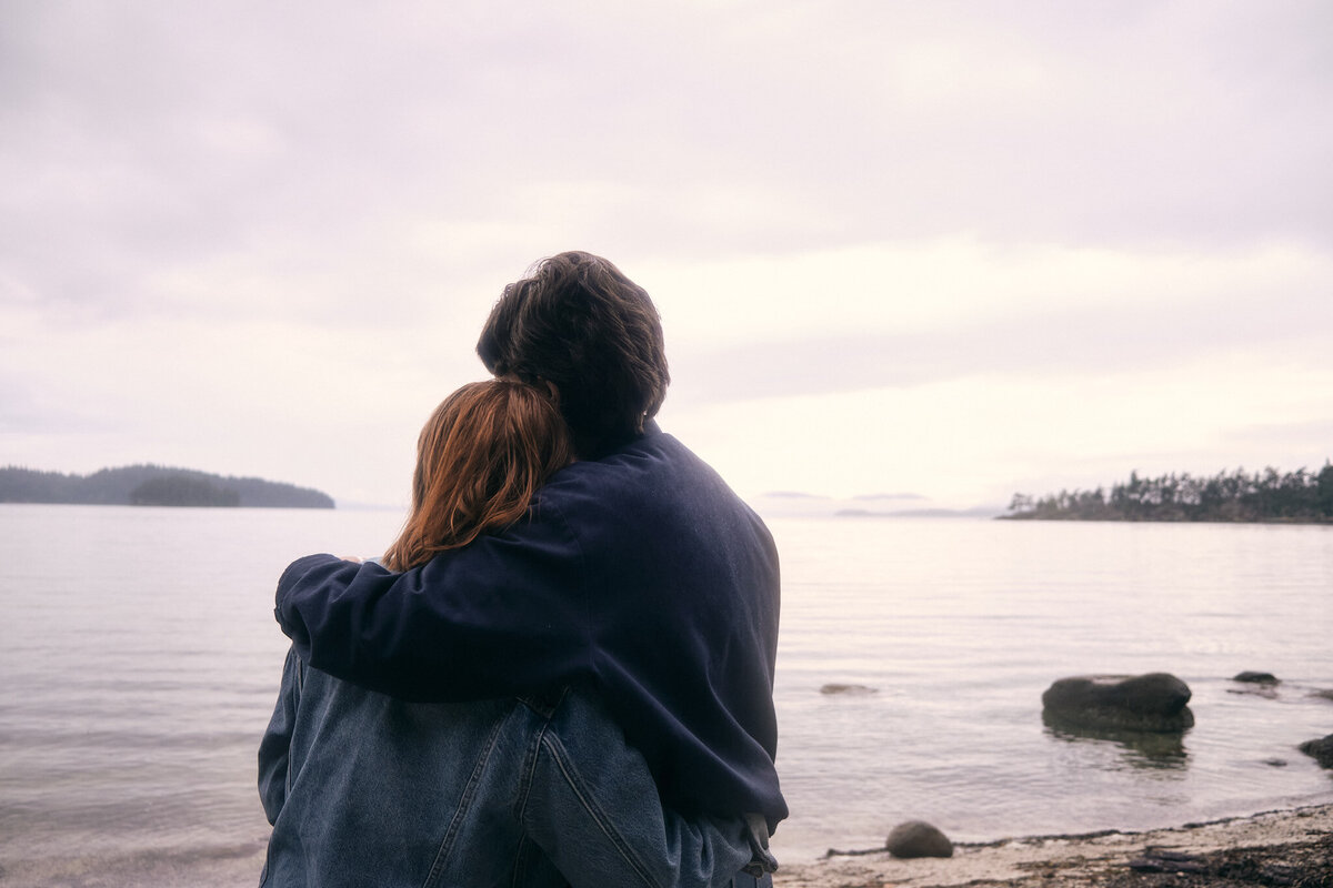 Rainy_Bellingham_Coast_Queer_Couple-17