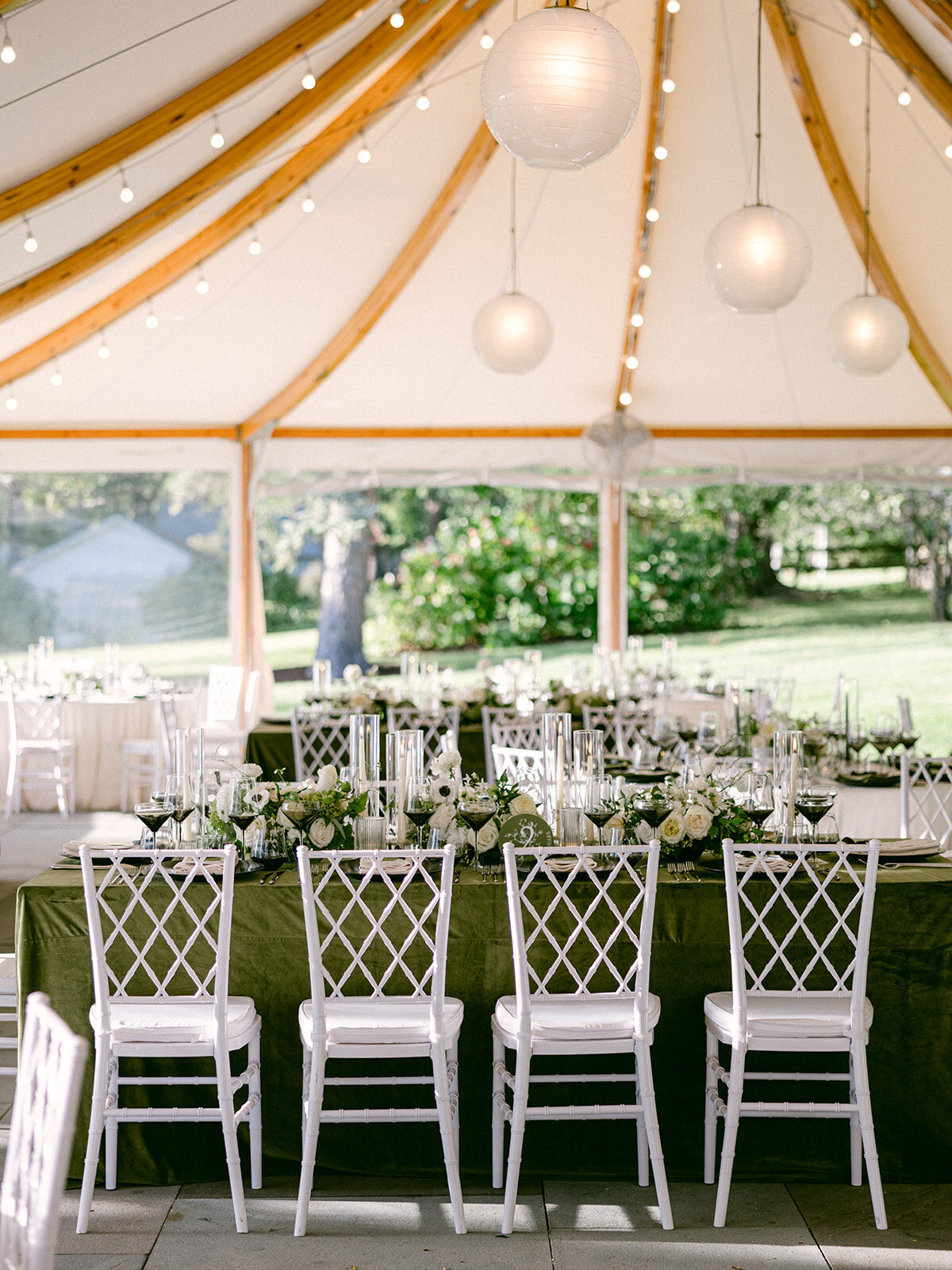 Verve-Event-Co-Laura-Rose-Wedding-Photography-Inns-of-Aurora-Wedding-Tent-Outdoor-Wedding-Reception (3)