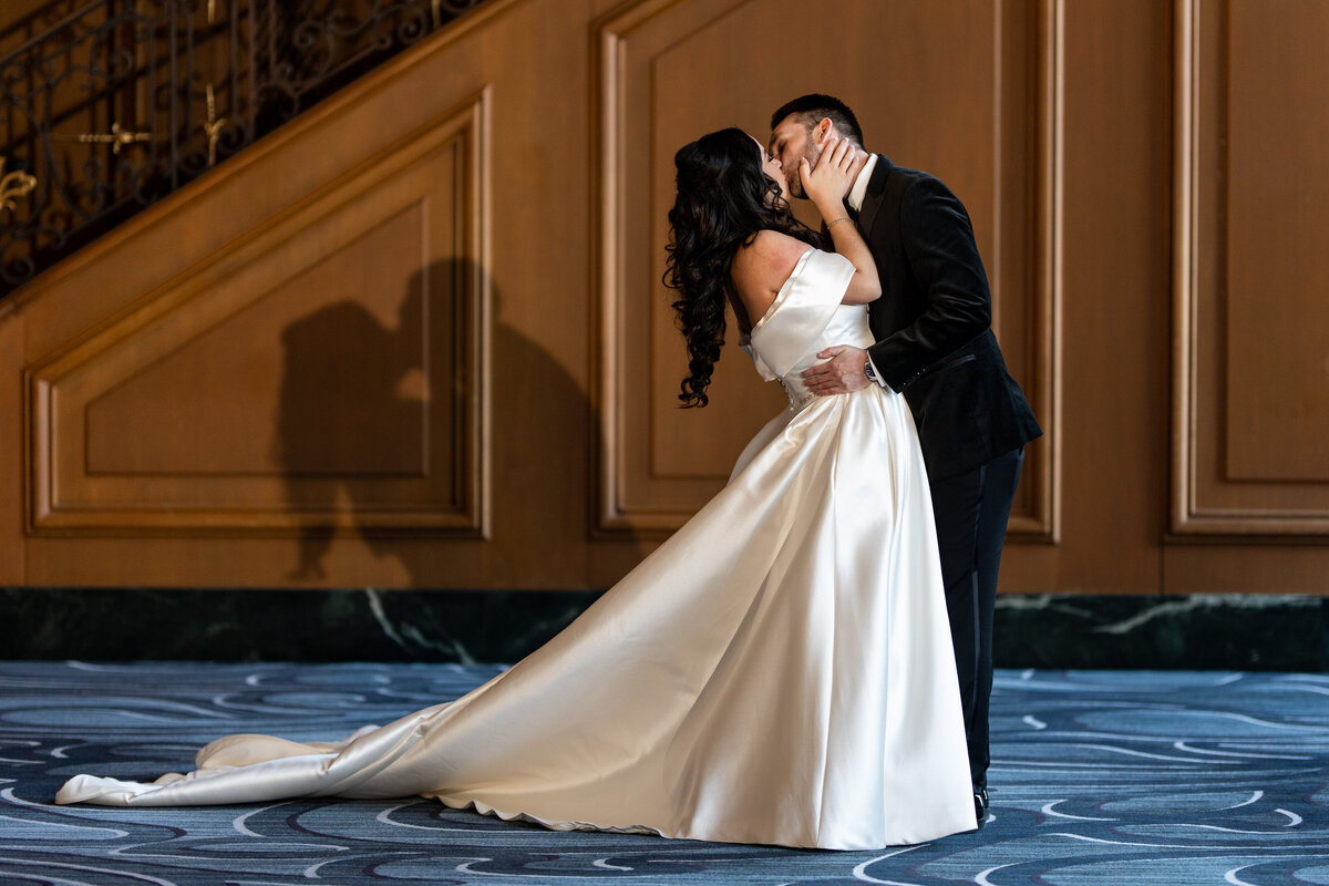 13-Hilton-Chicago-Wedding-Photos-Lauren-Ashlely-Studios