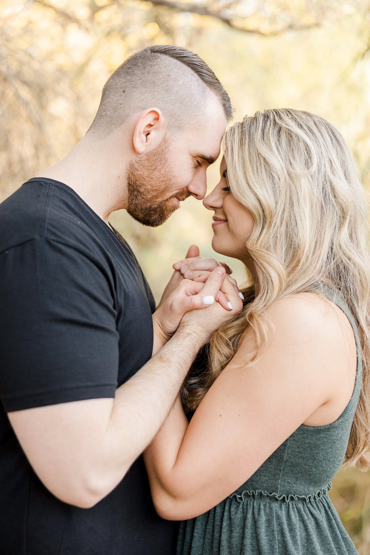 Affordable-Engagement-Photographer-Coon-Bluff1029
