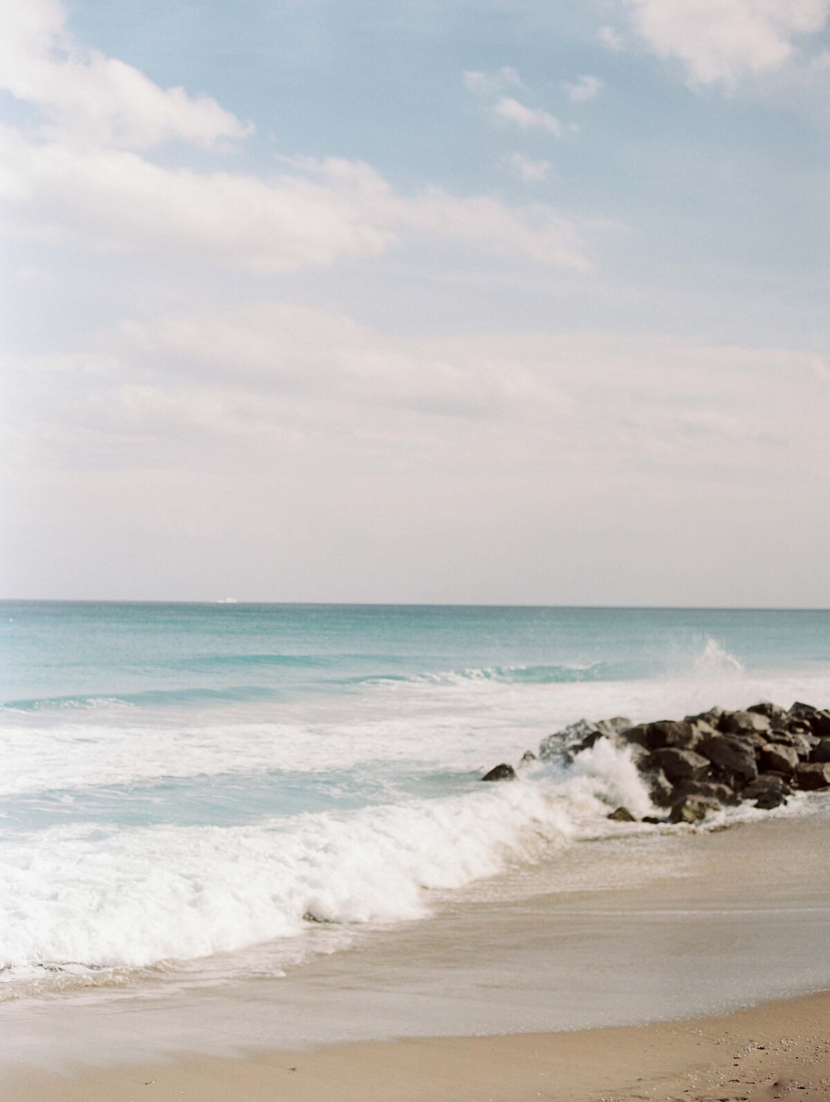 09PalmBeach_Edited937Ashton_Evan_Wedding89FilmSelects_Ashton_Evan170235RLwo011511-R7-001-2