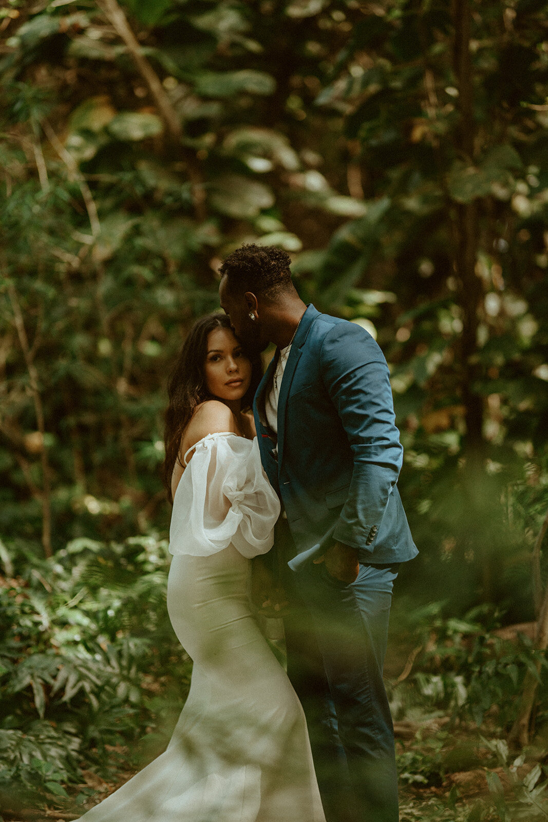 41hawaii elopement photography emilee setting photo oahu elopement packages