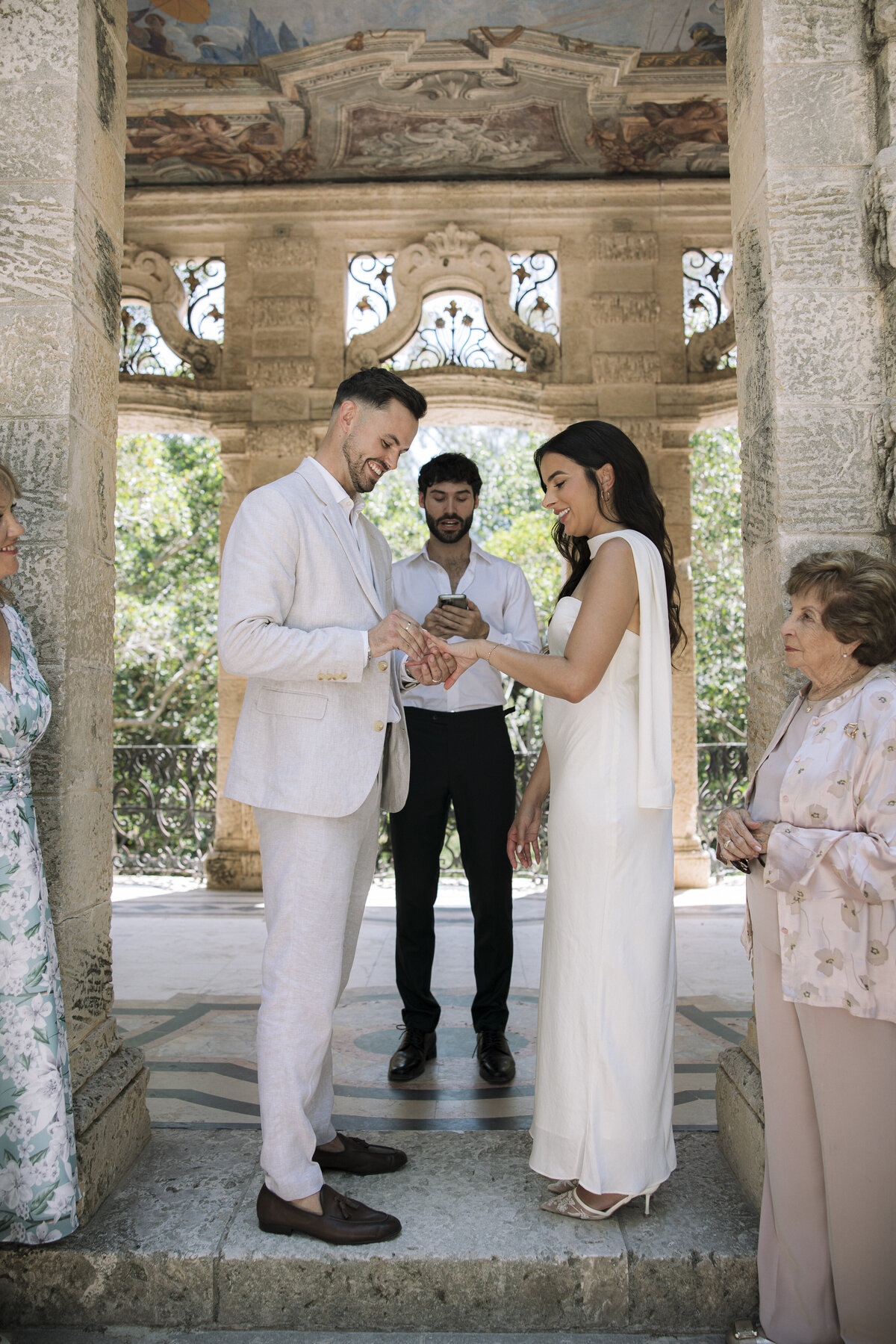 Janelle-Andy-Miami-Elopement-Vizcaya-Museum-Gardens-Photography-by-Alexandra-Masihy-58