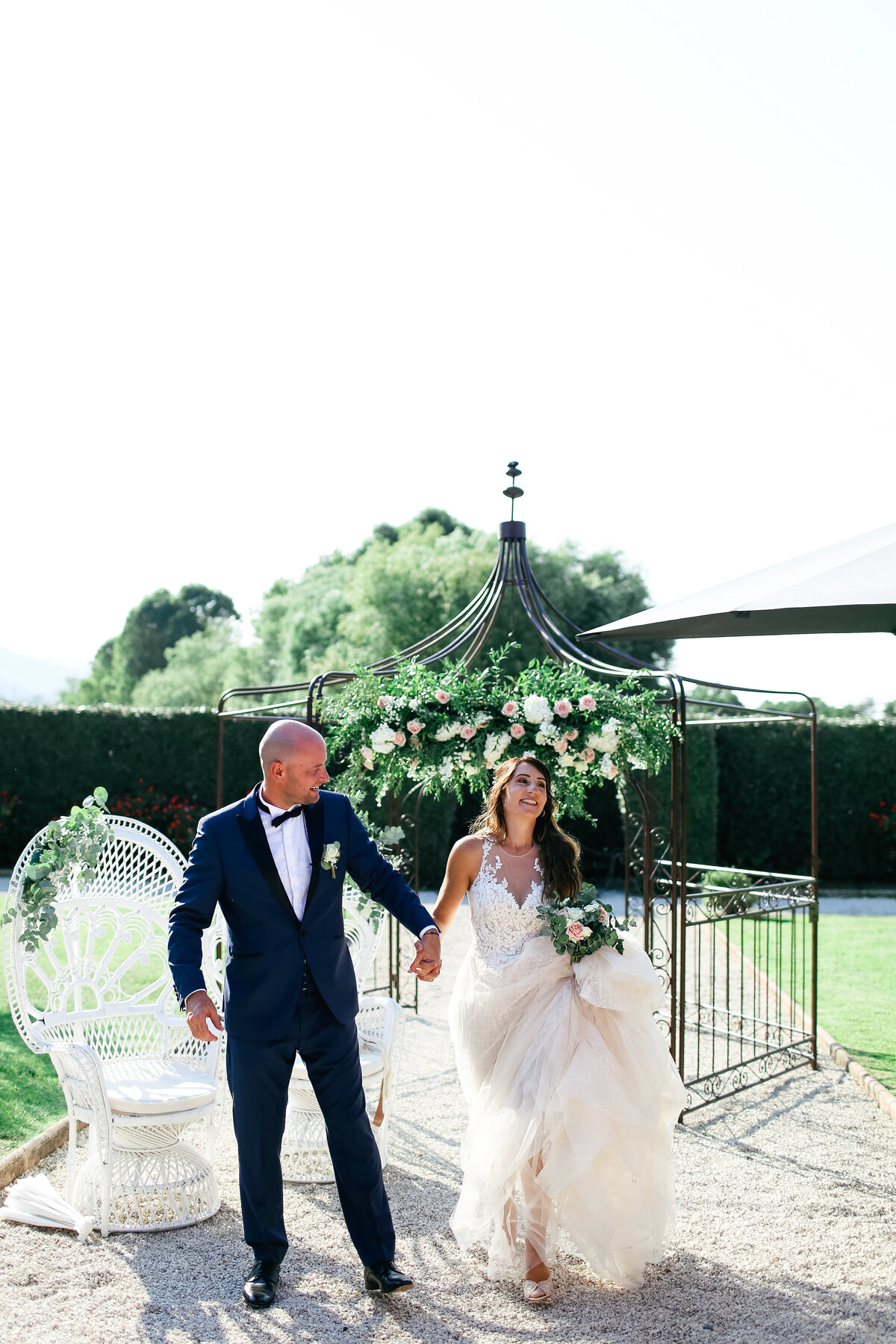 luxury-destination-wedding-chateau-vaudois-provence-leslie-choucard-photography-22