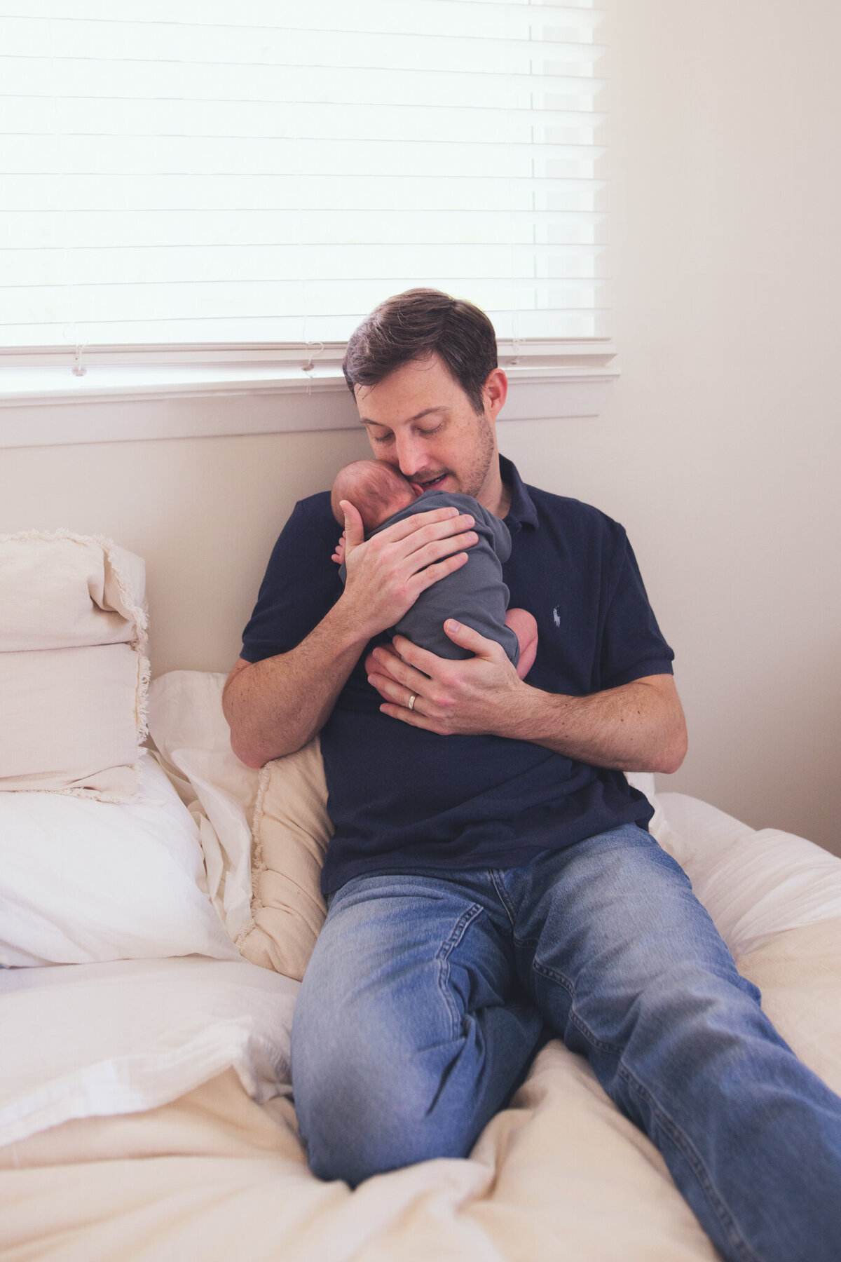 Lindsay-wilson-photography-in-home-newborn-11