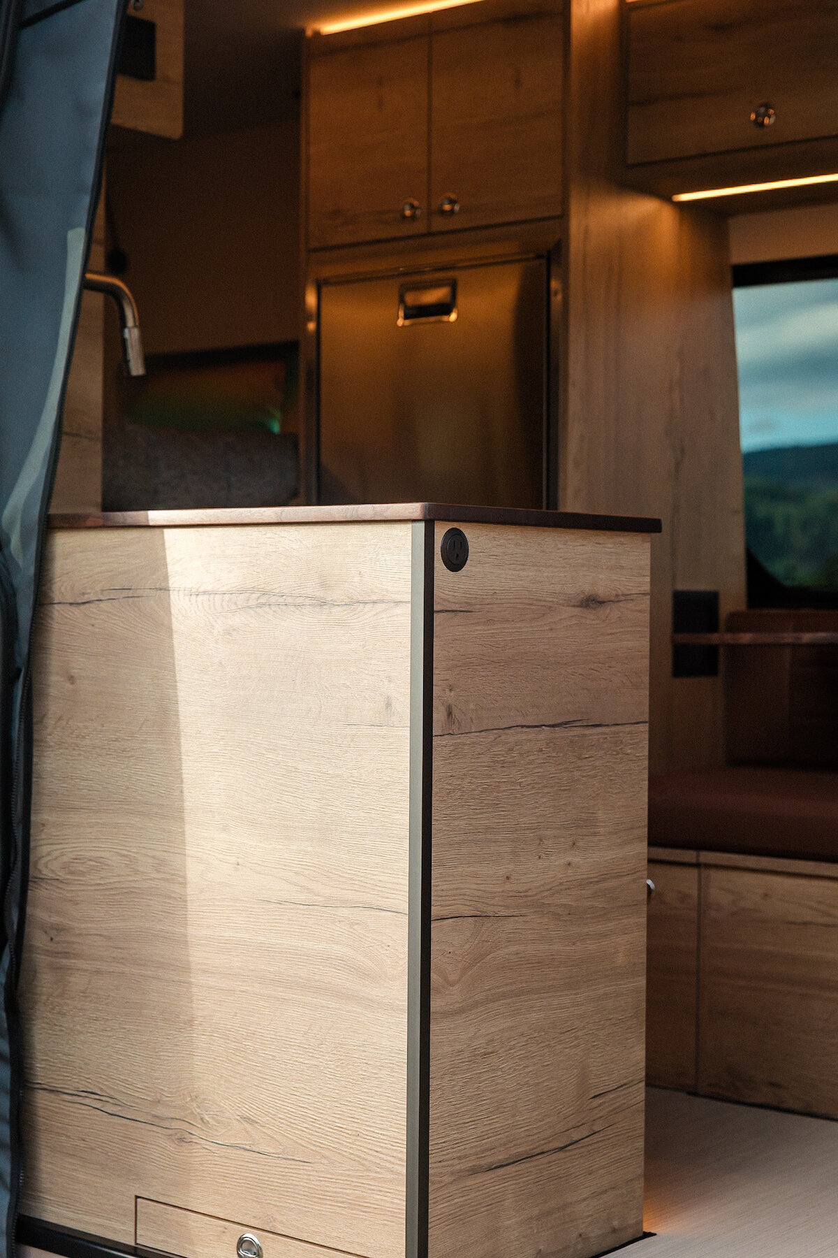 2_SummitSeeker_251013_BMV_#125_SlowFastcreative_2094