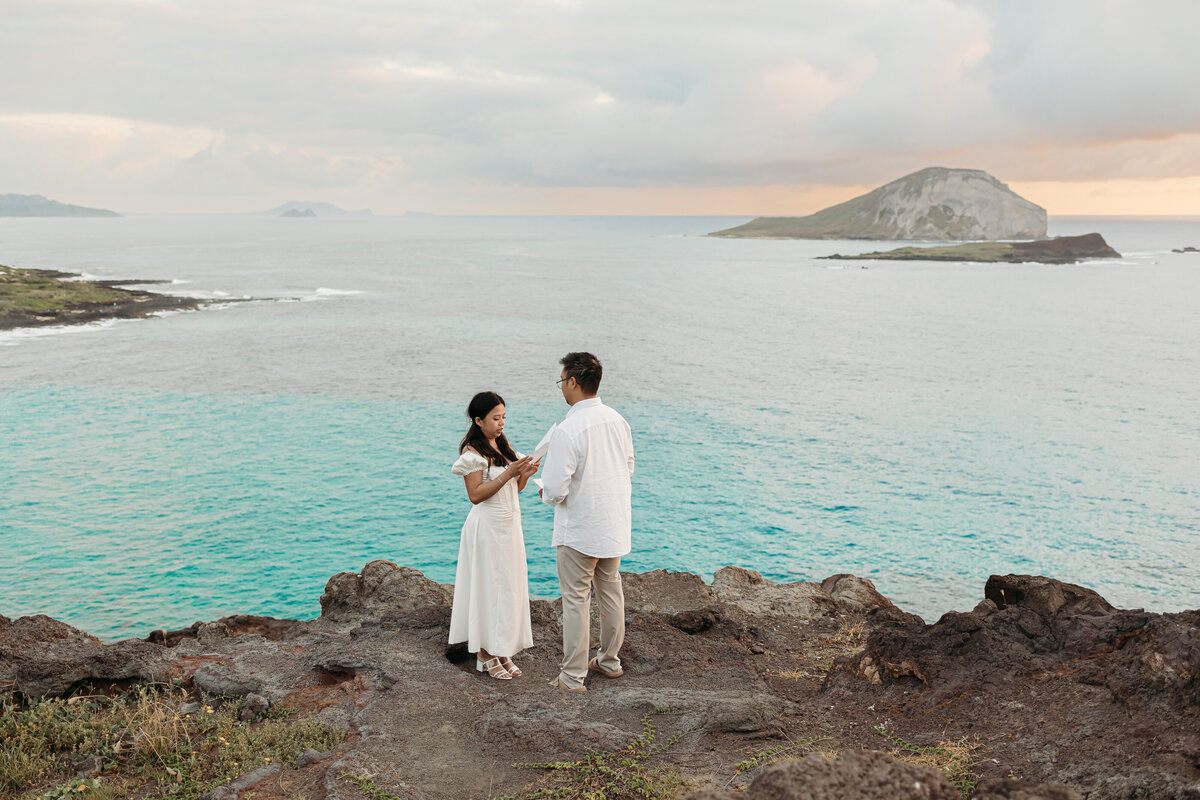makapuu-beach-vow-renewal-10