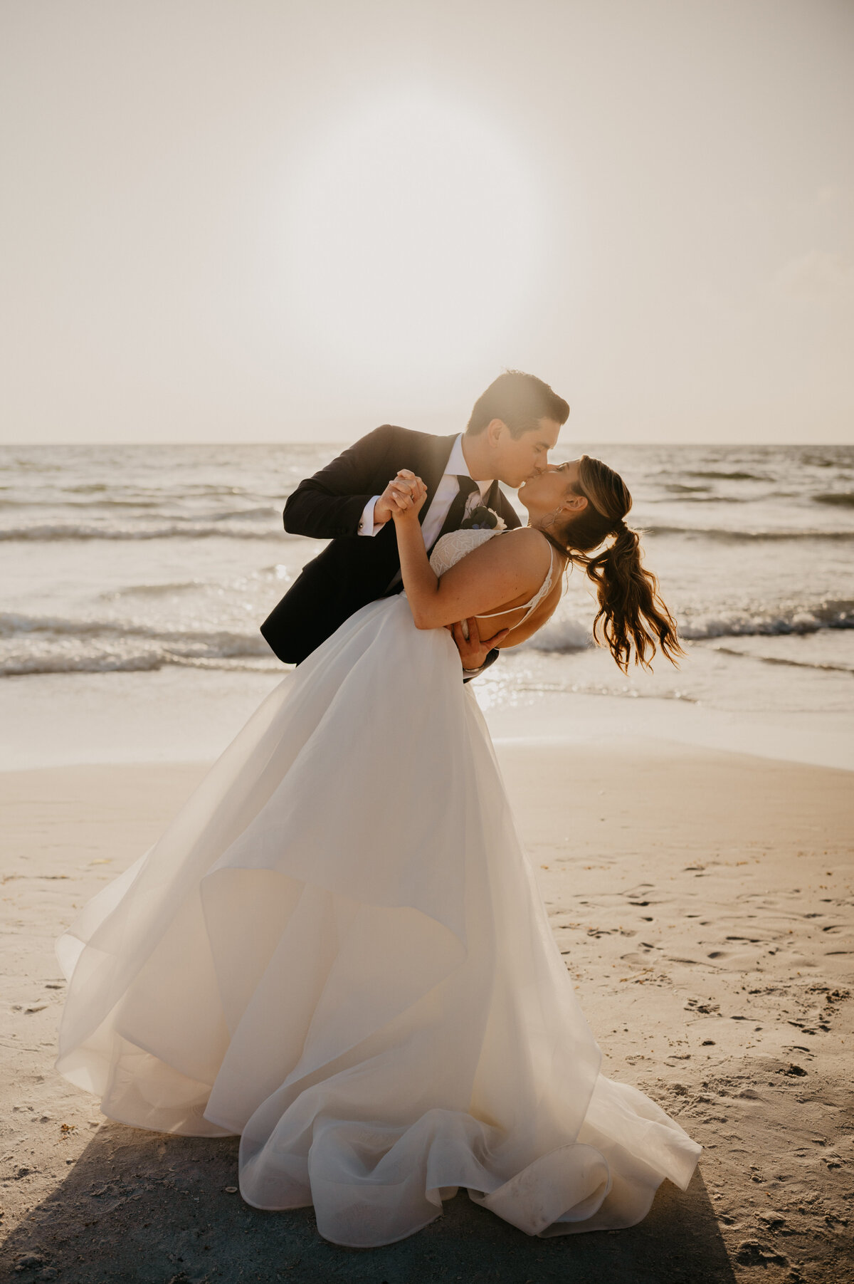 mariah-lacy-photo-hyatt-clearwater-elopement-chantilly-chic-celebrations-11