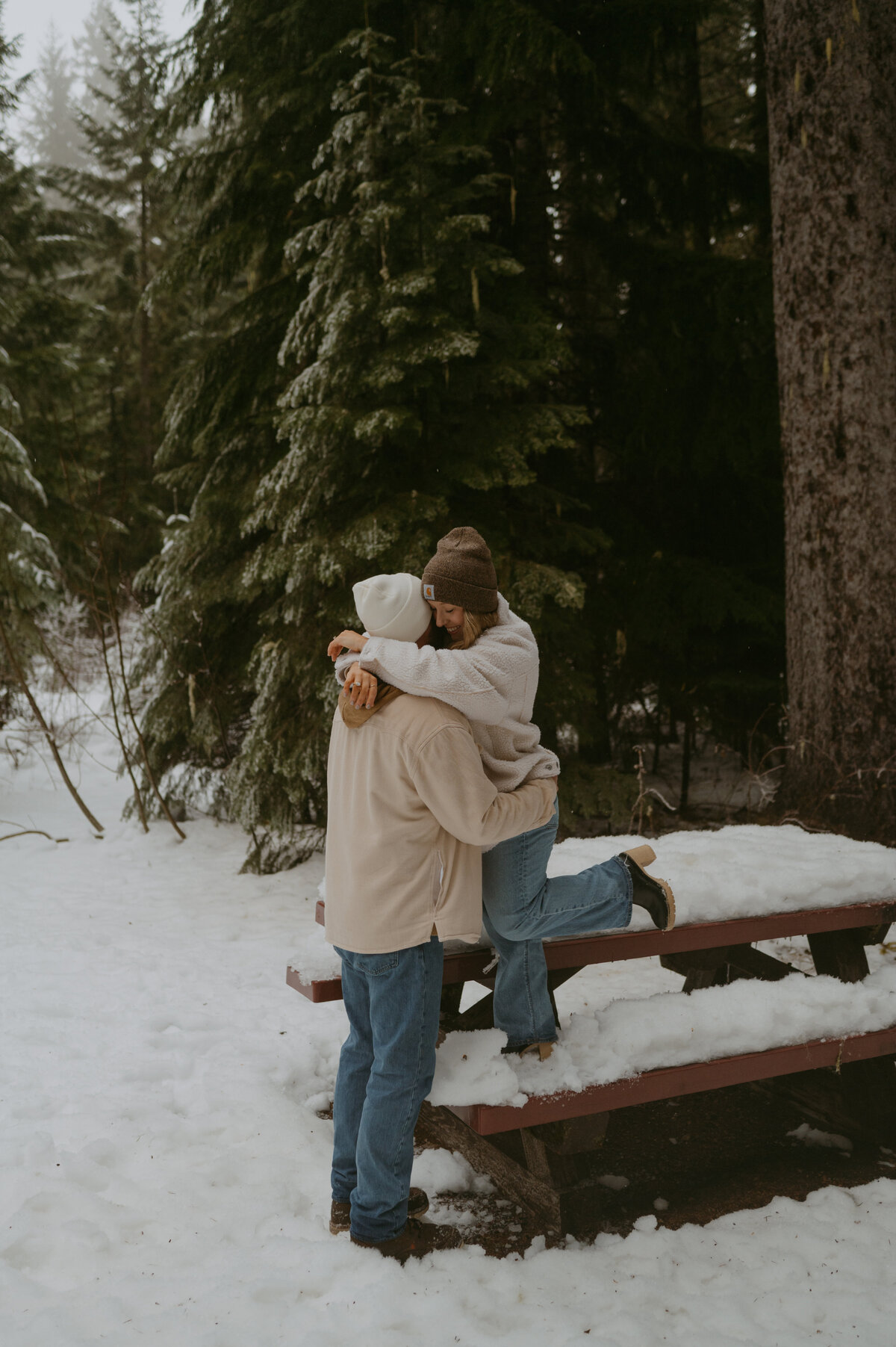 Oregon-Snow-engagement-photos-27