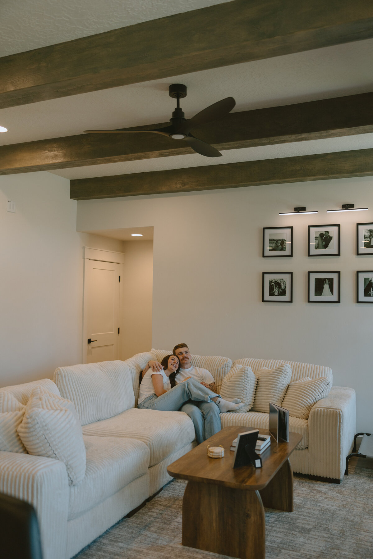 BillieFruitPhotography-mom+dadbuyAhome-1