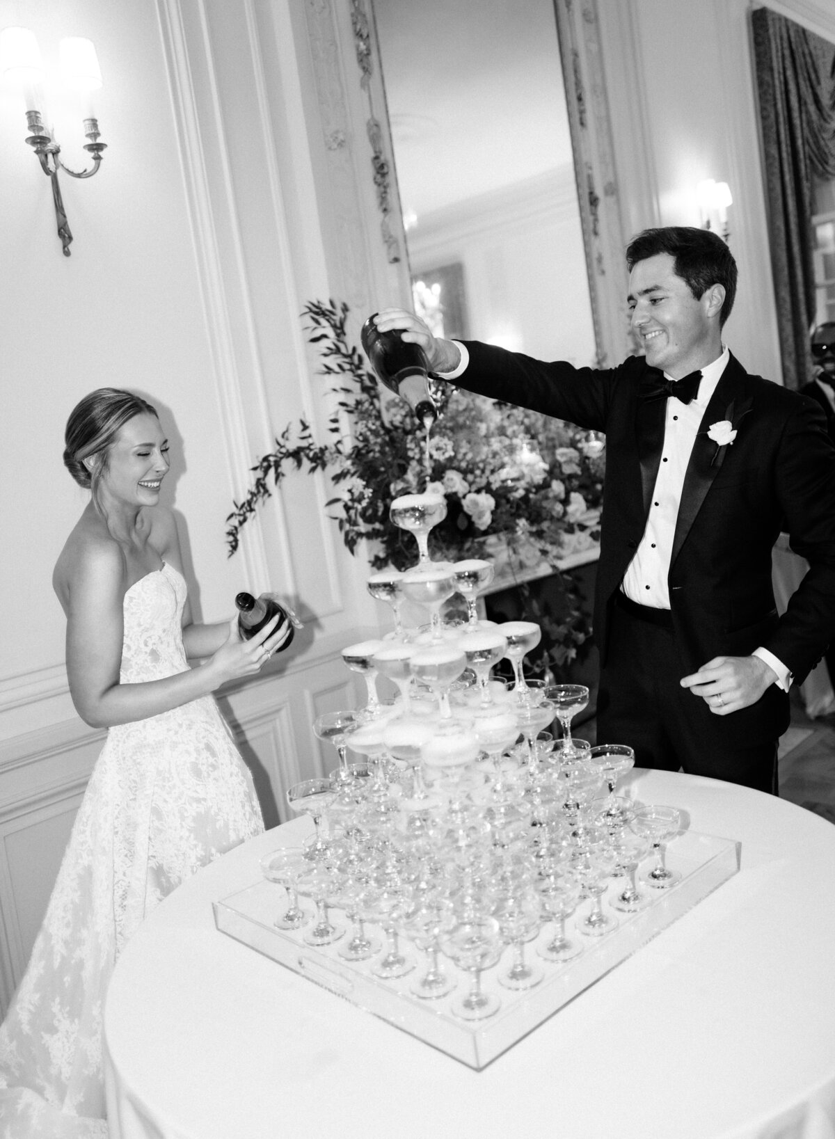 editorial-bridal-portrait-glen-manor-house.jpg1