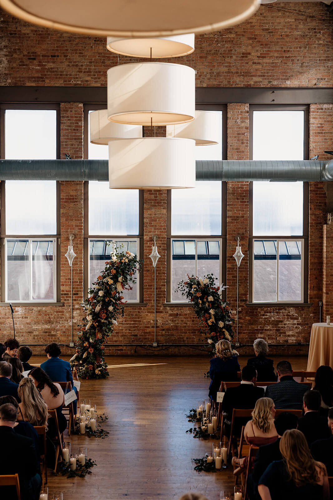 city-view-lofts-modern-downtown-chicago-wedding-040