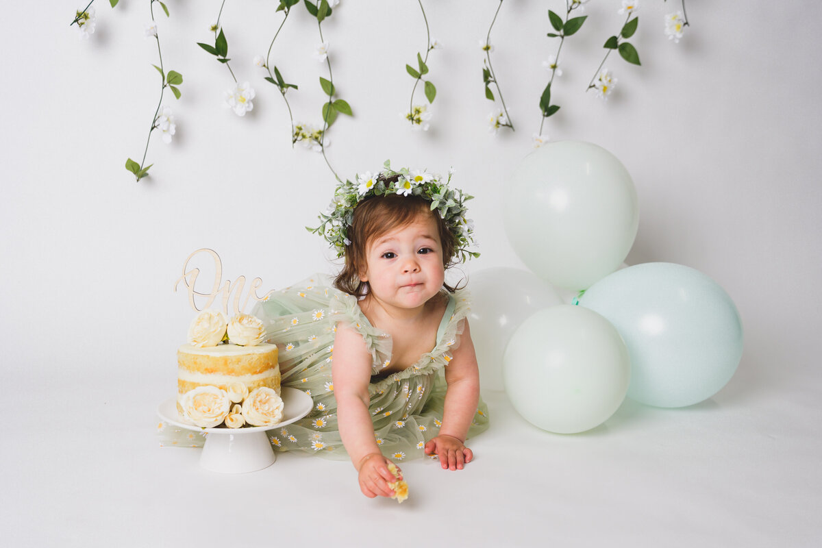 MIniAnna2023-KristineDeAnda-CakeSmash-55933000