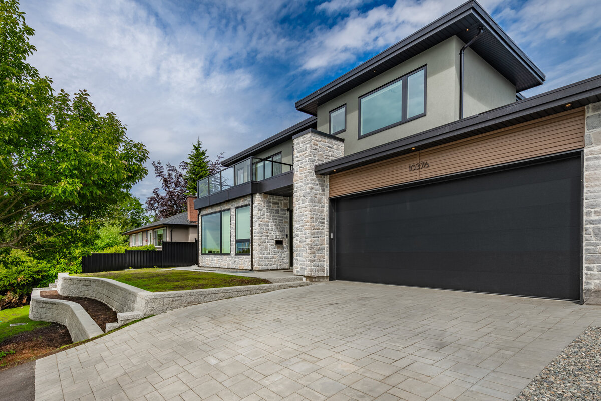 10376 125 St-41