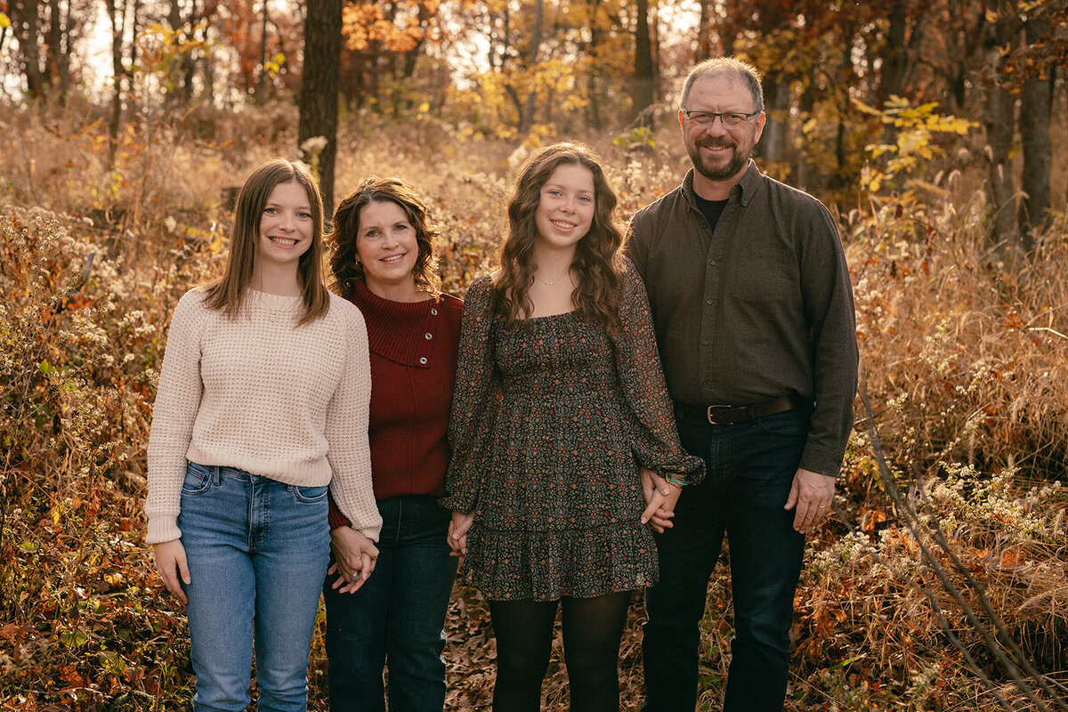eagan lakeville burnsville minnesota fall family portraits photographer brianna kirk photography9