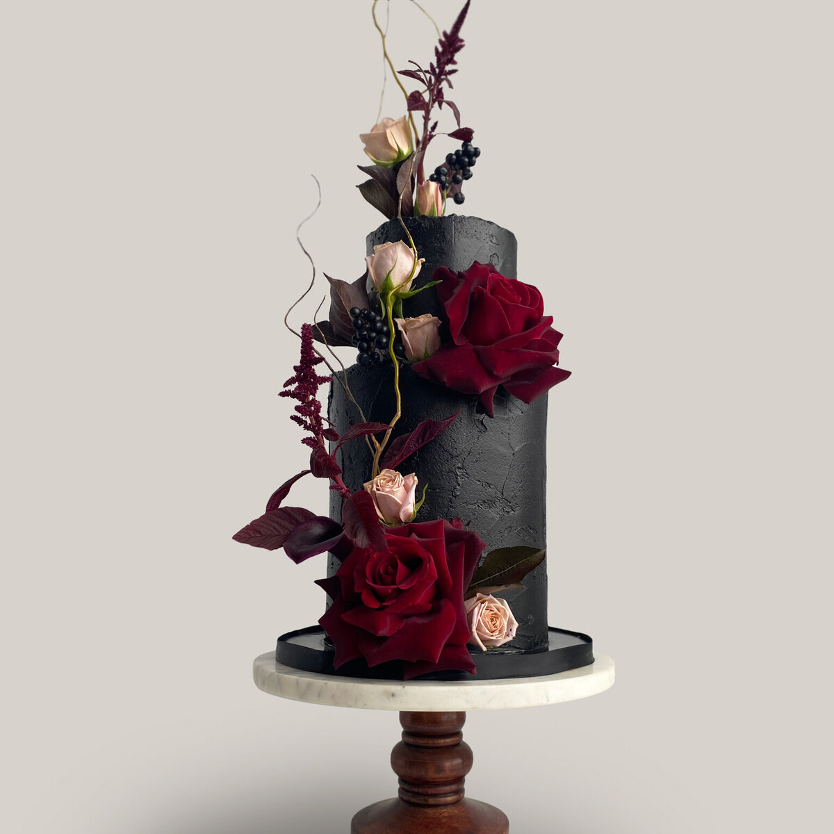 Whippt-Kitchen-Wedding-Cake-black-stucco 3