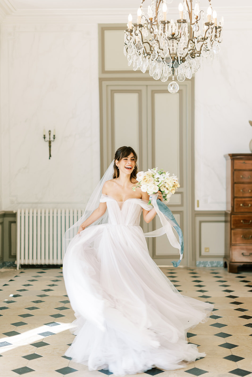 Destination Wedding Photographer in Stockholm helloalora Anna Lundgren Chateau de Courtomer bride at castle wedding in Normandy France