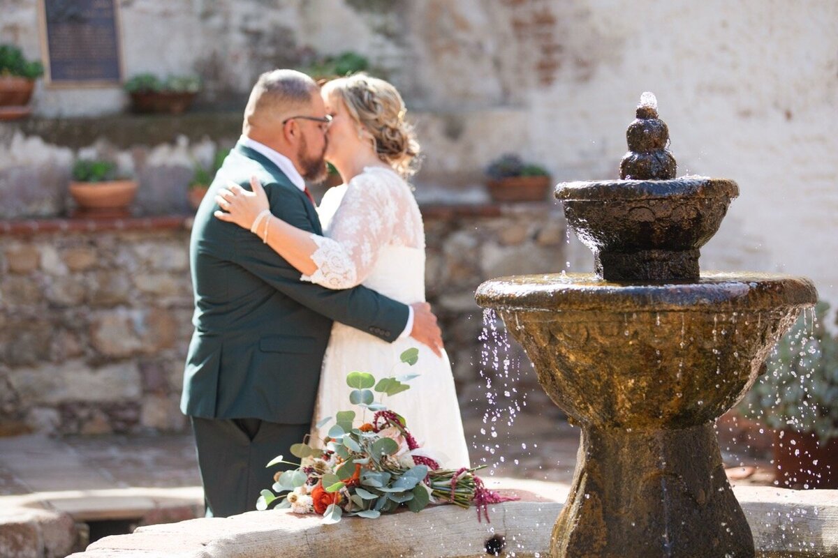 75-couples-love-marriage-wedding-engagement-orange-county-lauren-ford-photography.
